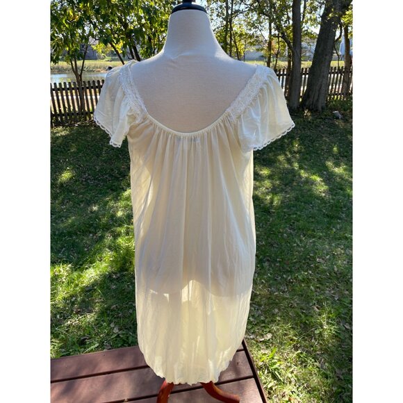 Miss Elaine Silk Essence Cream Nightgown M Lace Trim Nylon Short Sleeves Made In - Picture 9 of 13